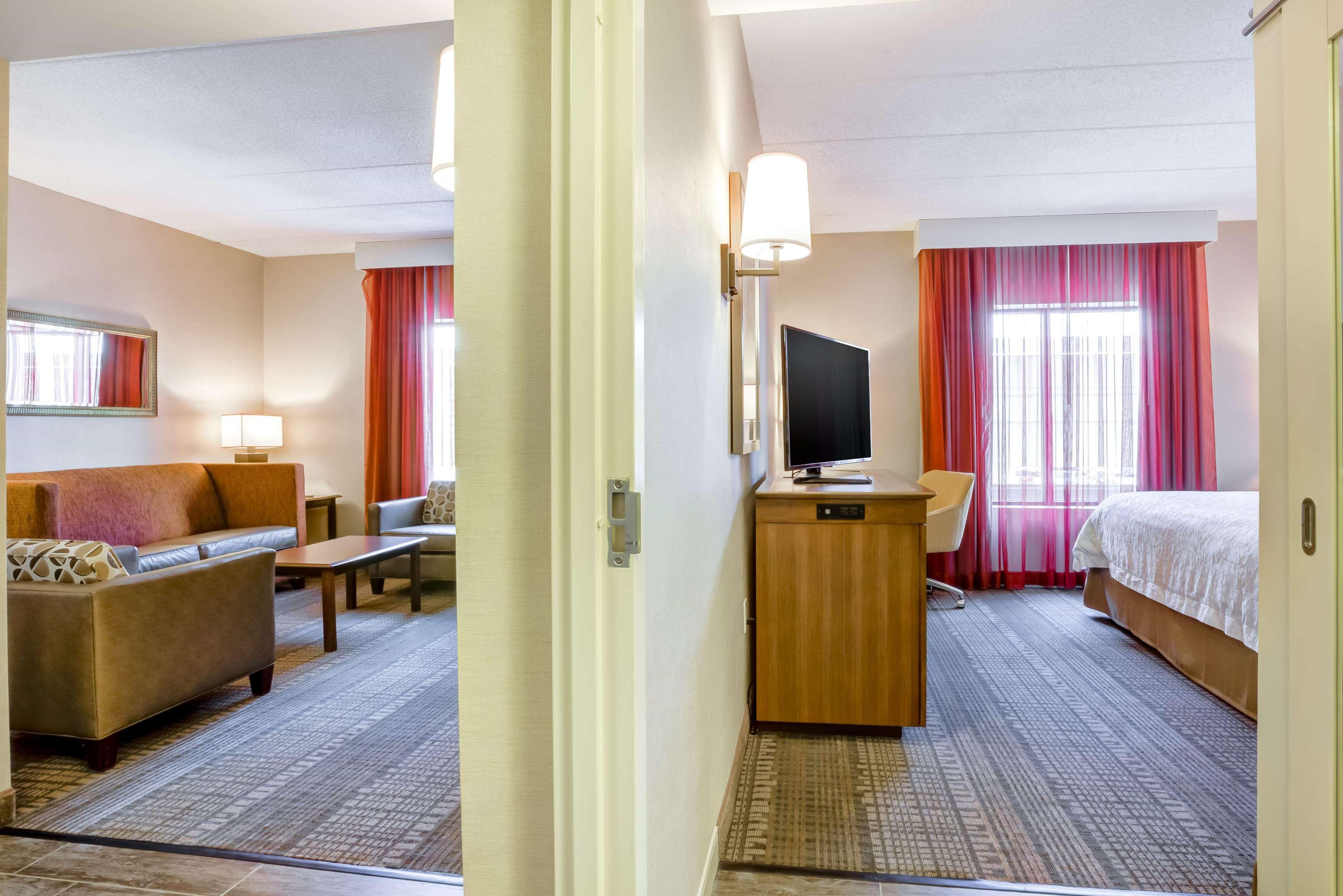 Hampton Inn Boston-Norwood Exteriör bild