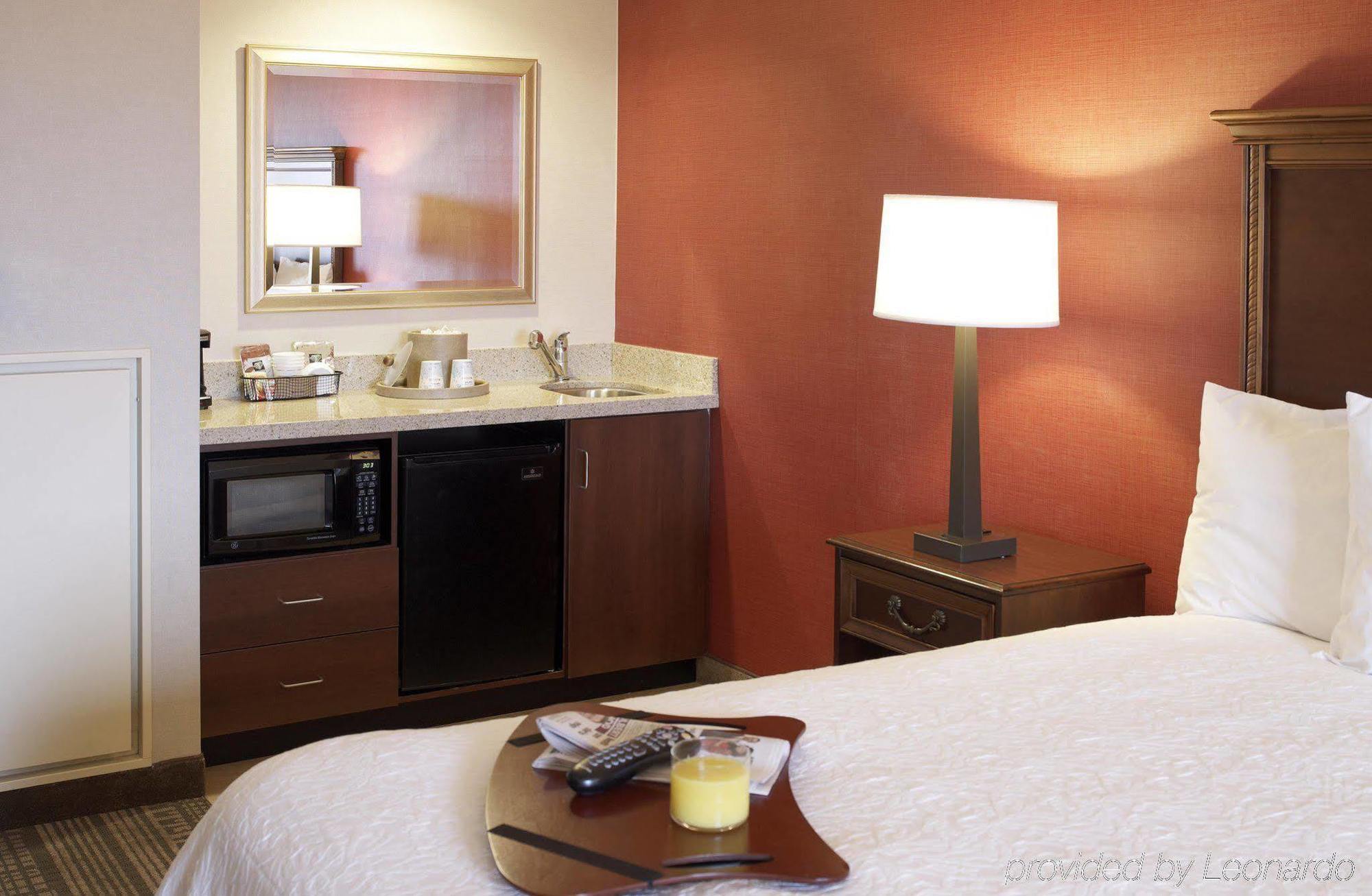 Hampton Inn Boston-Norwood Exteriör bild