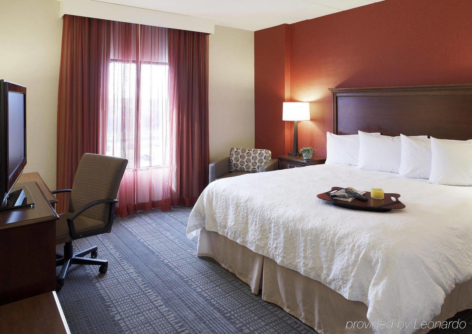 Hampton Inn Boston-Norwood Exteriör bild